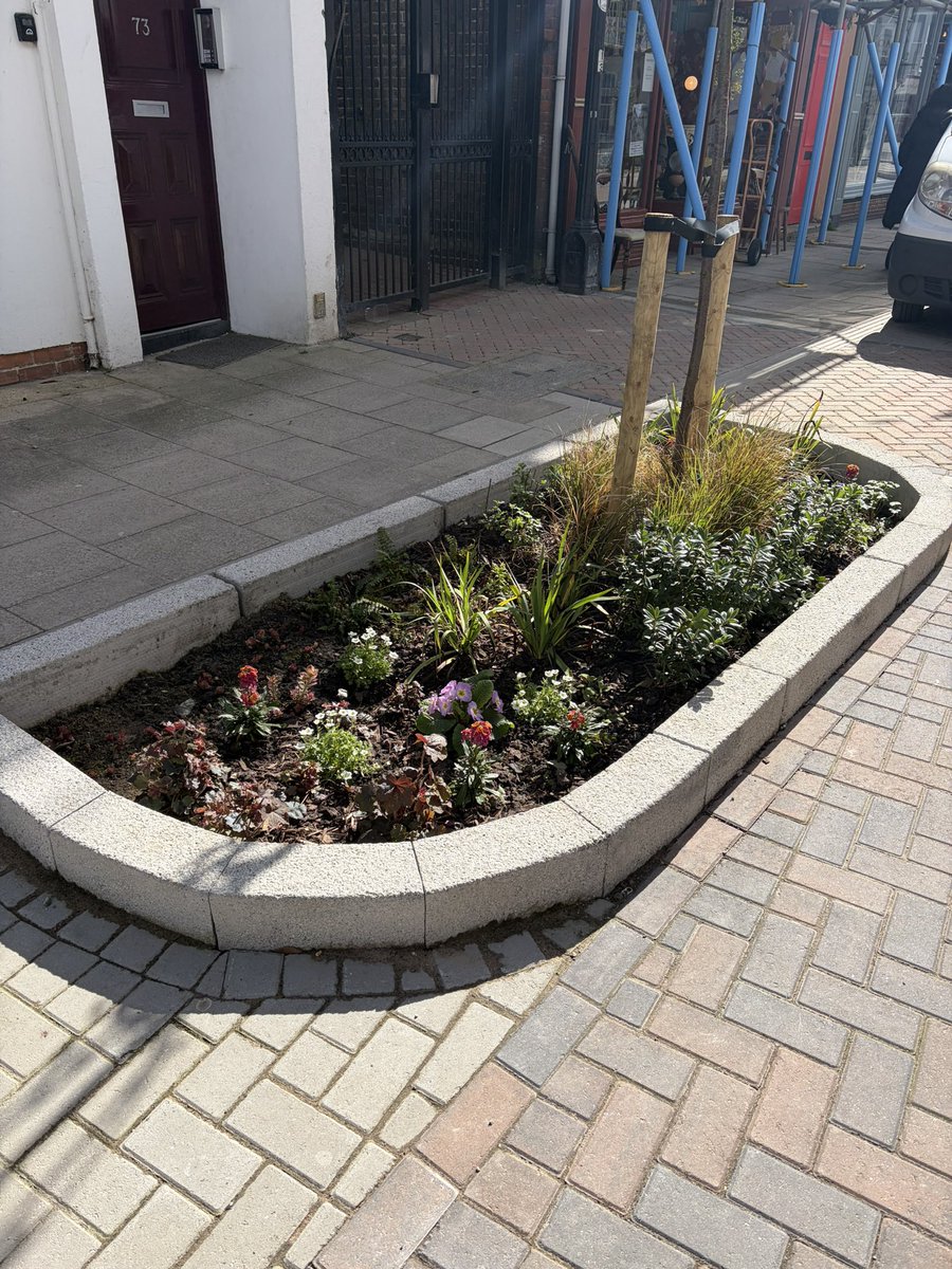 Aaron Bastani tweet media