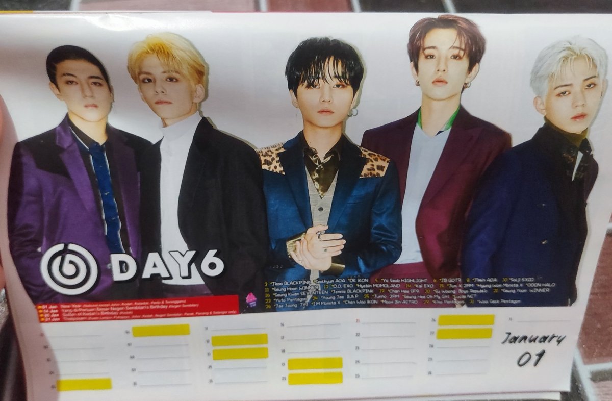 hanppa6y's tweet photo. more day6 in the mag 😭😭😭 im not sure if i got their posters as well jshdhsjsjhshs God bring back good old times 🥹 https://t.co/C5GlfSBbwb