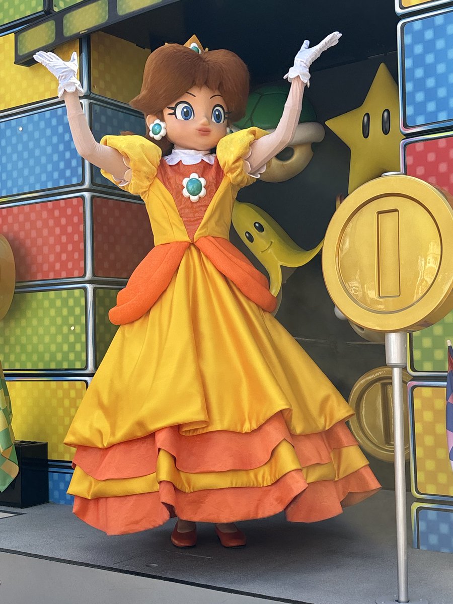 wicked_gleek's tweet image. パレードって華やかよね
ストップタイムあったら中にまで入らしてくれるから楽しい！
 #USJファン
 #NLP