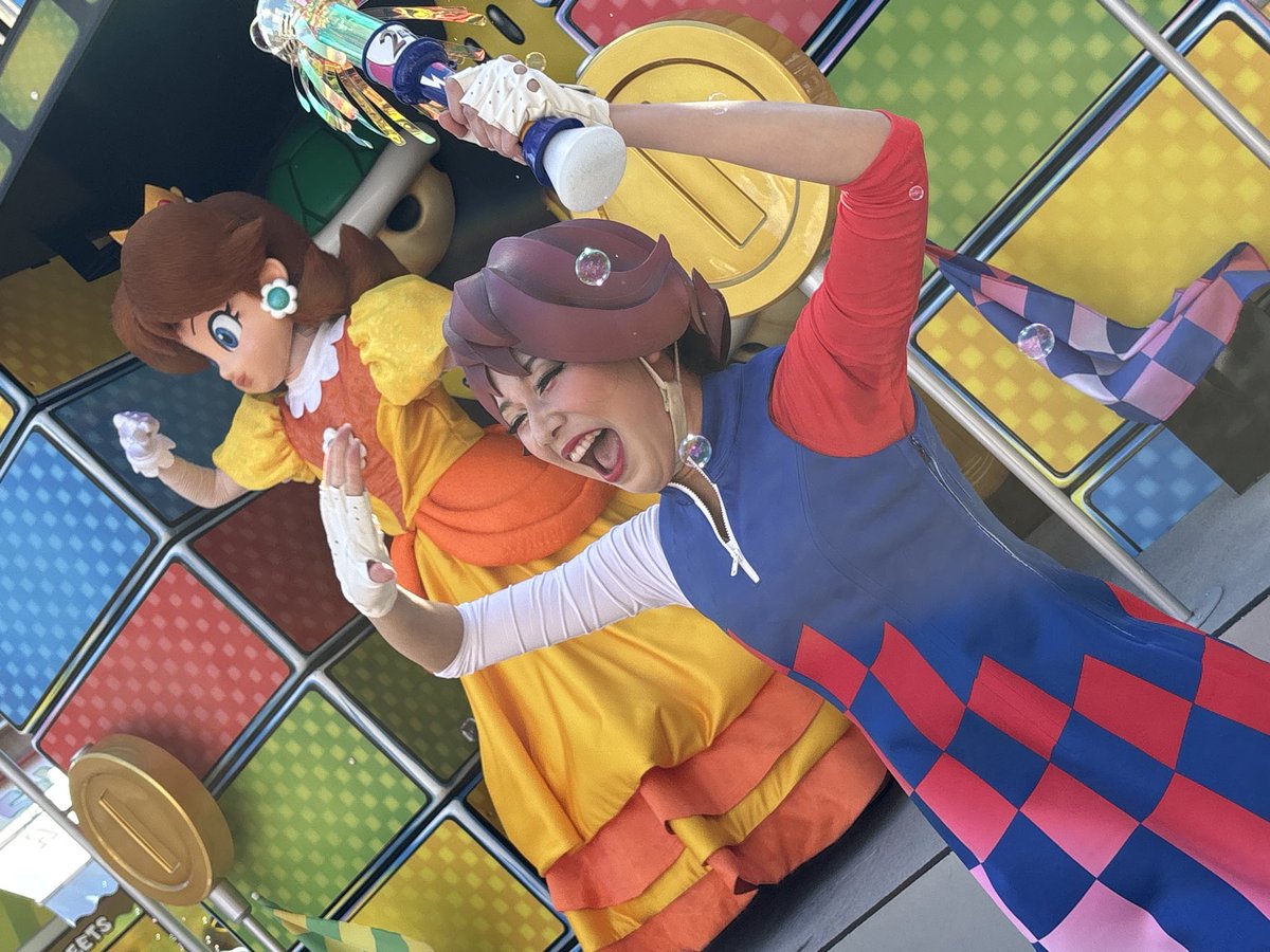 wicked_gleek's tweet image. パレードって華やかよね
ストップタイムあったら中にまで入らしてくれるから楽しい！
 #USJファン
 #NLP