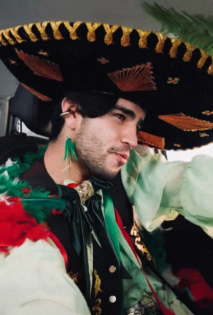 EtherealMercury tweet media