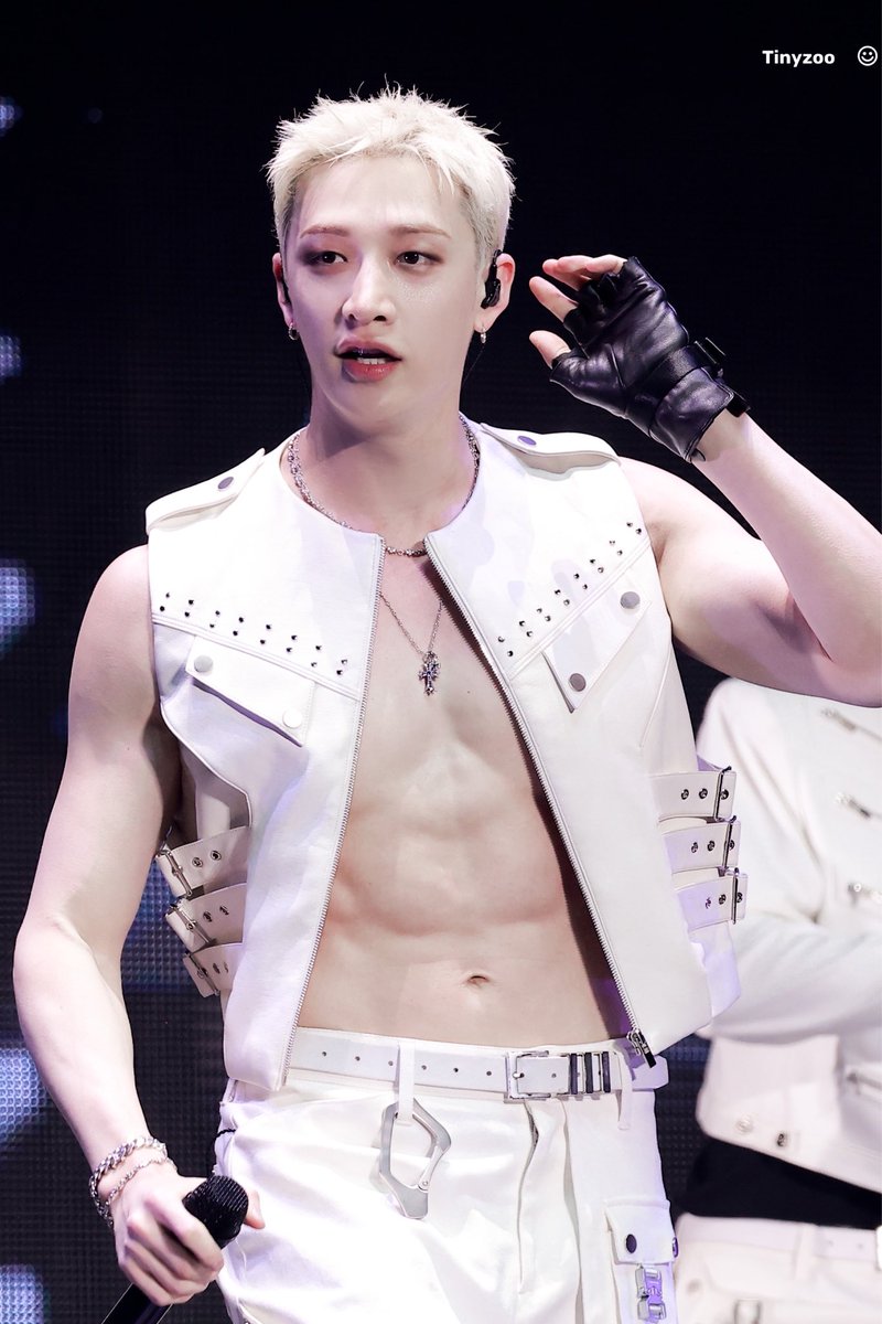 TinyzooOO tweet media