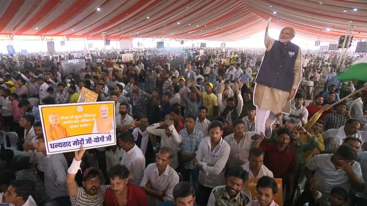 idharampalsingh's tweet image. आज जेवर (गौतमबुद्ध नगर) में ऐतिहासिक क्षण का साक्षी बनने का सौभाग्य प्राप्त हुआ। नोएडा अंतर्राष्ट्रीय हवाई अड्डा के भव्य उद्घाटन अवसर पर देश के यशस्वी प्रधानमंत्री श्री @narendramodi जी का हार्दिक स्वागत एवं अभिनंदन किया।

#NoidaInternationalAirport #Jewar #NewIndia #ViksitBharat