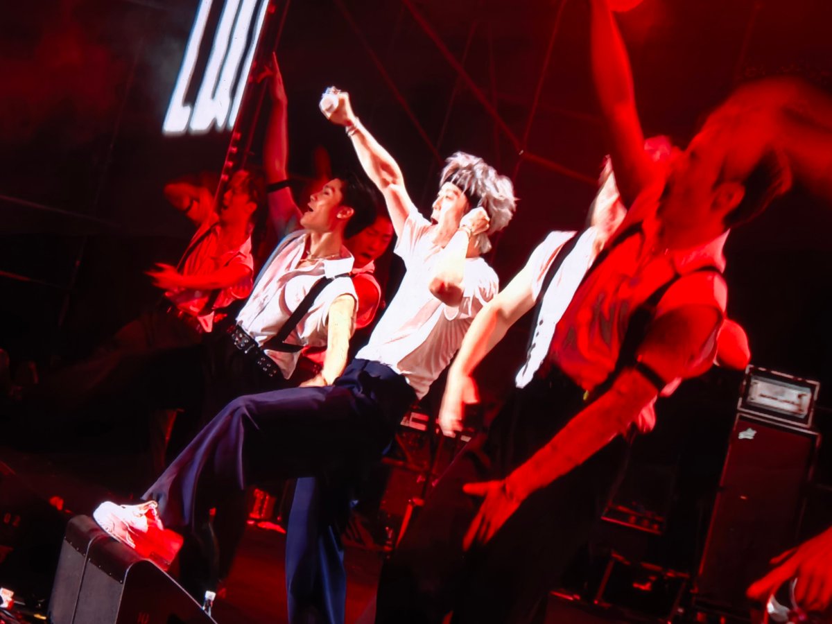 Rossally tweet media