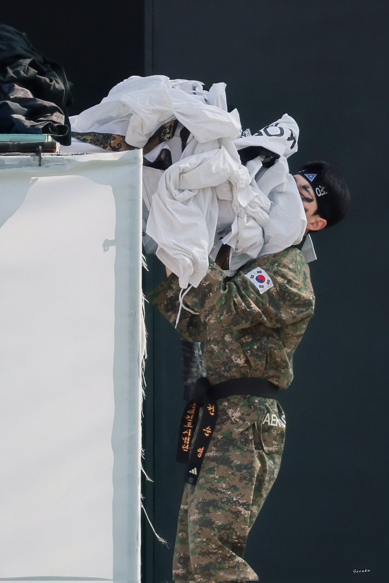 lun🤏🏻 tweet media