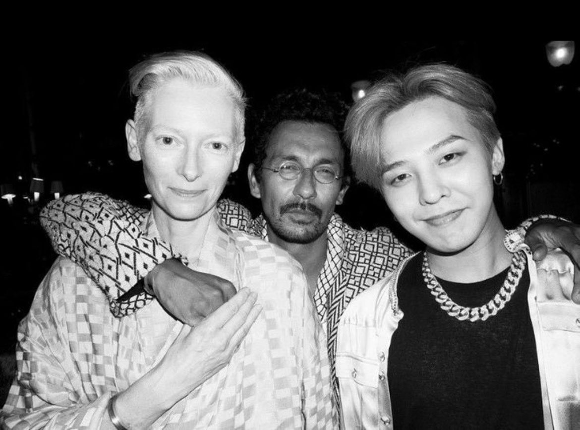 Professor G-Dragon is the manual tweet media