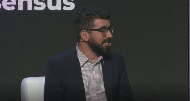 هيلمان π tweet media