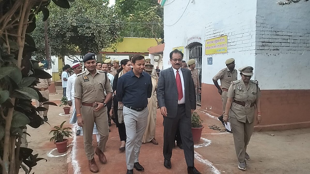 District Magistrate Bhadohi tweet media