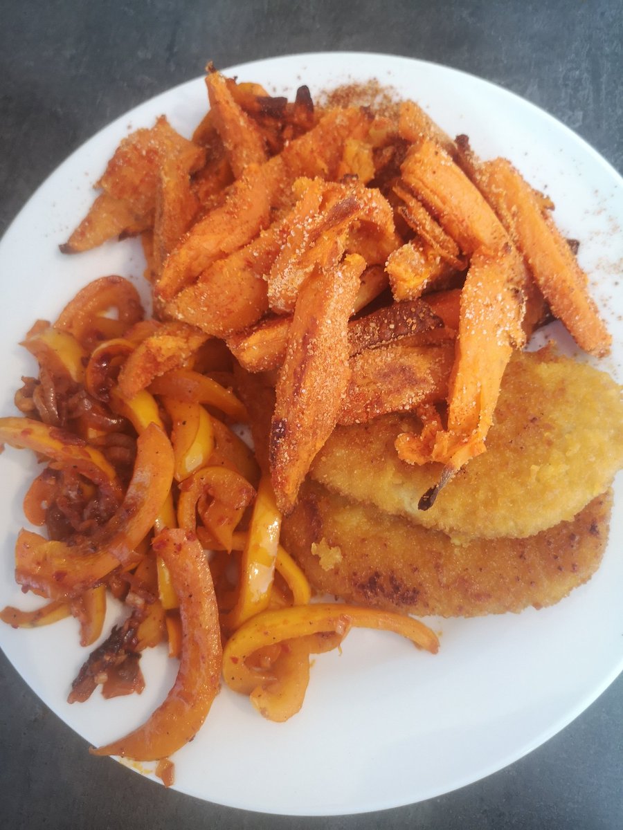 HalfShinyHead tweet media