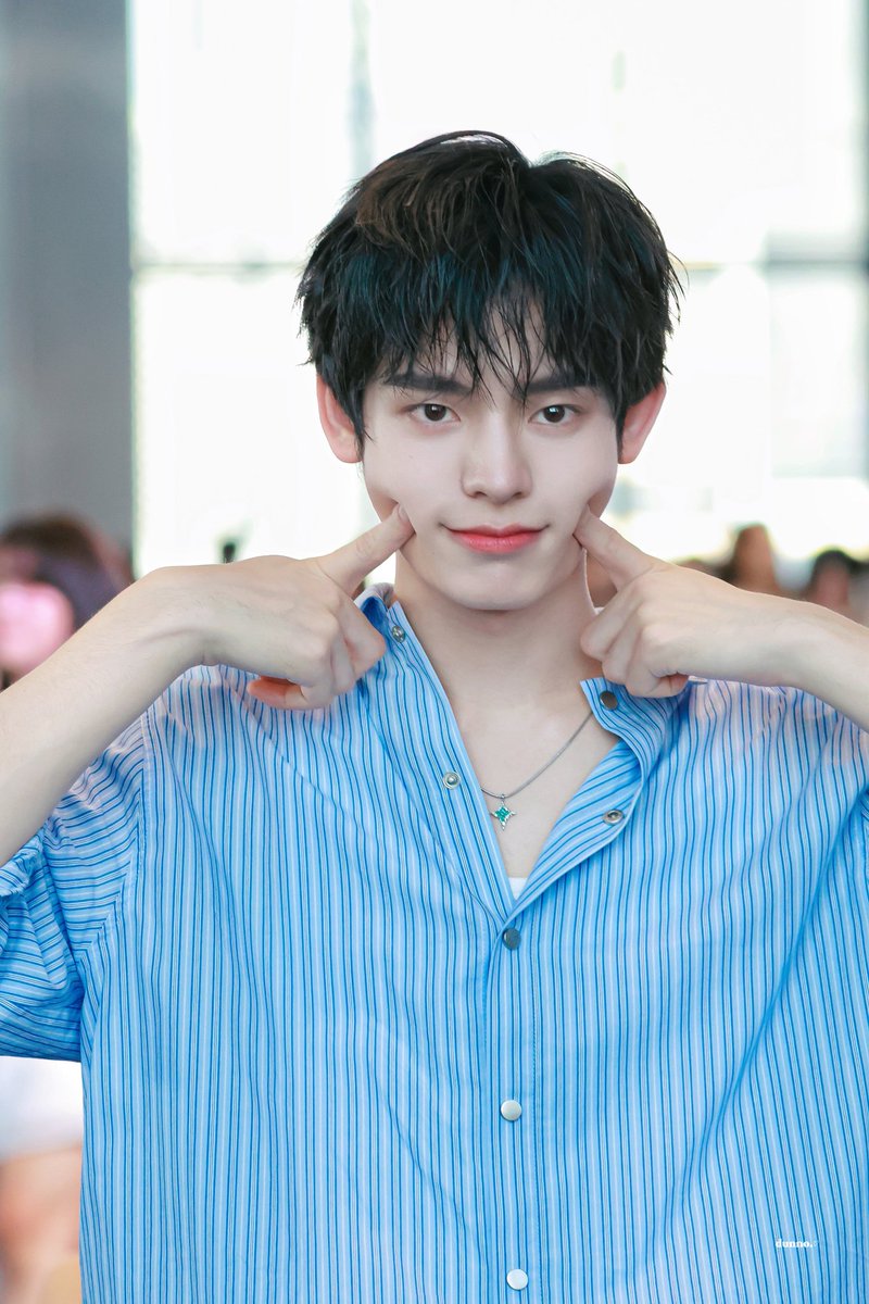 dunno • (slow.)🍀 tweet media