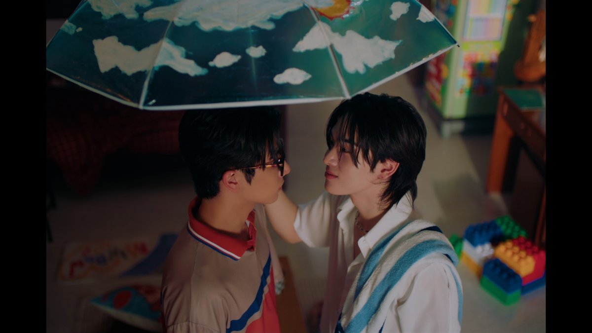 GMMTV's tweet photo. เจอแบบนี้ไป พบเมฆจะไปไหวได้ไงน้อออ ก็โซลาร์น่ารักซะขนาดนี้ 🌤️💖
#LoveYouTeacherSeriesEP3
@perthppe @Ppsanta https://t.co/M35y3EJwbI