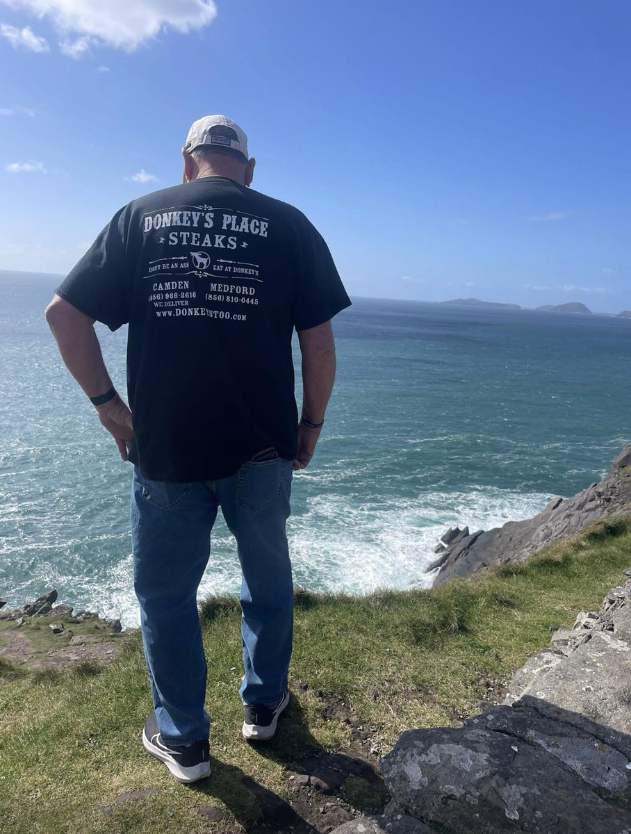 Donkey's Place tweet media