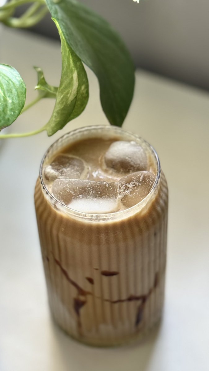 مُــ tweet media