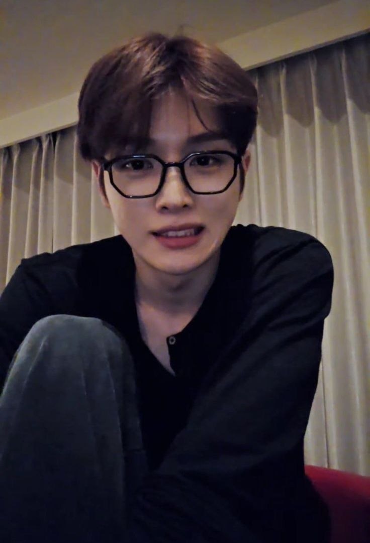 Base umum bisa follow @cornerfess tweet media