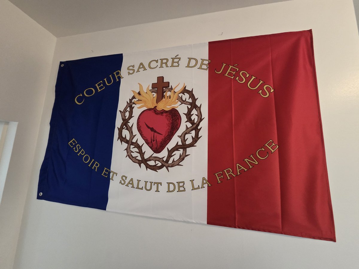 Clovis Lutece tweet media