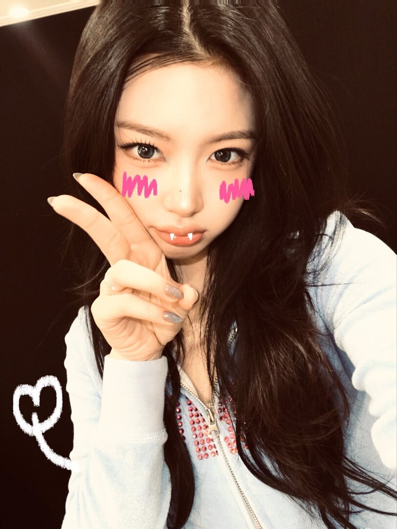 selfolssi ♤ tweet media