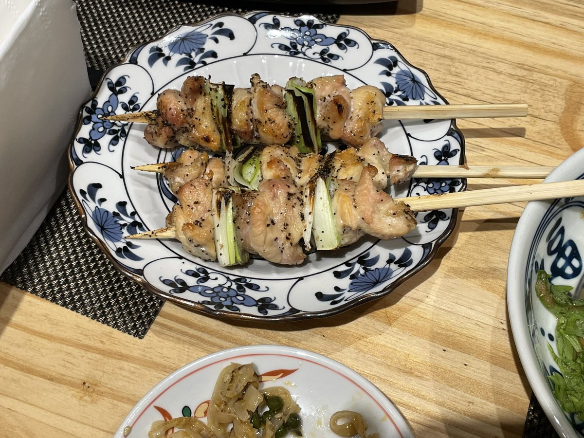 NoslatgiA tweet media