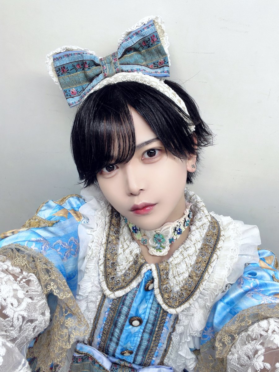 えつや tweet media