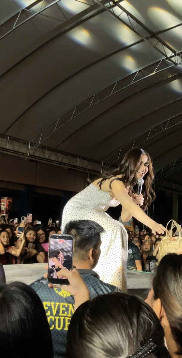 specialbarbAeZeke143 tweet media