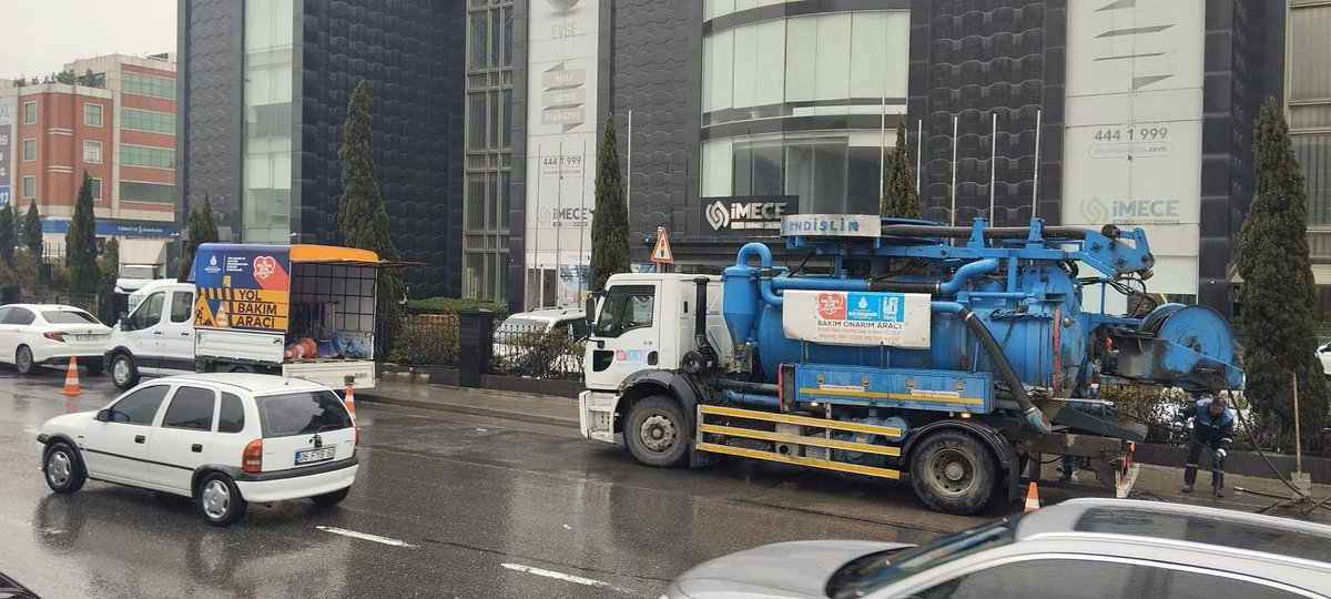 vahitdogan_iski's tweet photo. Iski Çalışıyor !
İstanbul genelinde devam eden yağmur yağışında,  atık su hatlarımızda temizlik ve bakım çalışmalarımıza hız kesmeden devam ediyoruz . https://t.co/NR8ozoG4nP