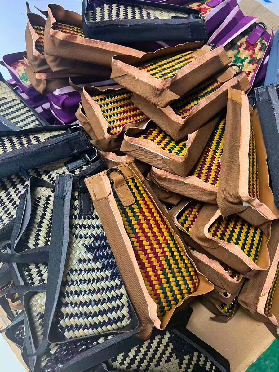 Zamany Accessory tweet media