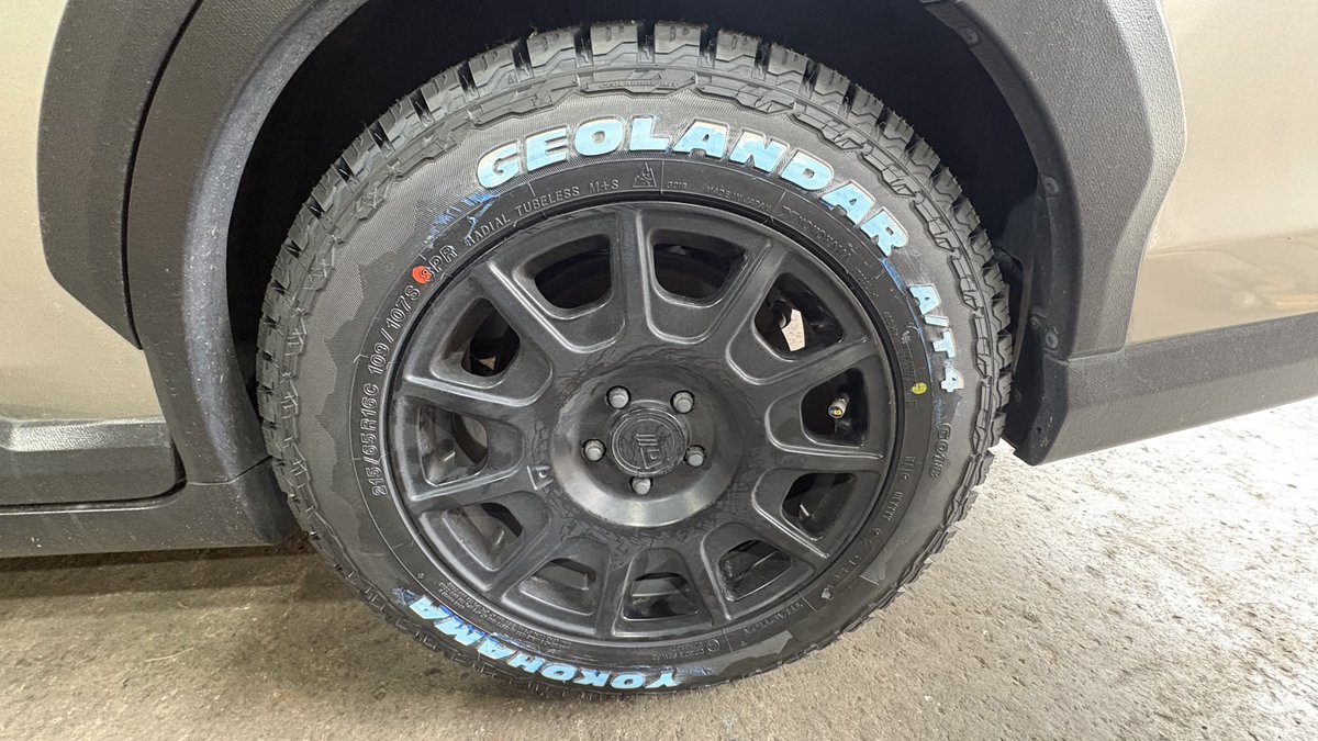 Autumn_XSR155's tweet photo. オープンカントリーR/TからYOKOHAMA ジオランダーA/T4へ交換
R/TからA/Tへの交換なんで当たり前のように静かに!
タイヤが軽くなって出だしもスムーズに!
#YOKOHAMA #geolander https://t.co/dY96HF5Z3I