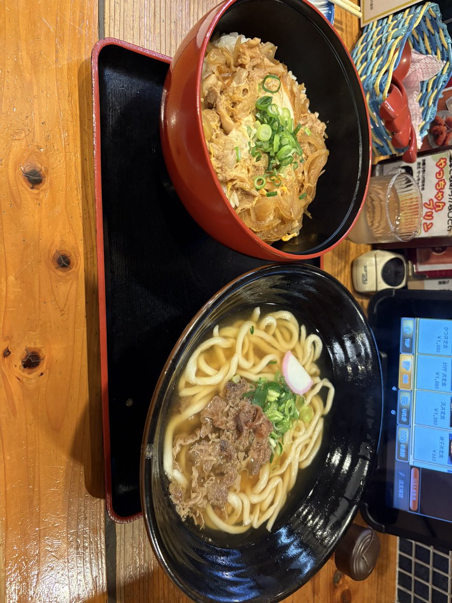 ロジャー倒すコニス tweet media