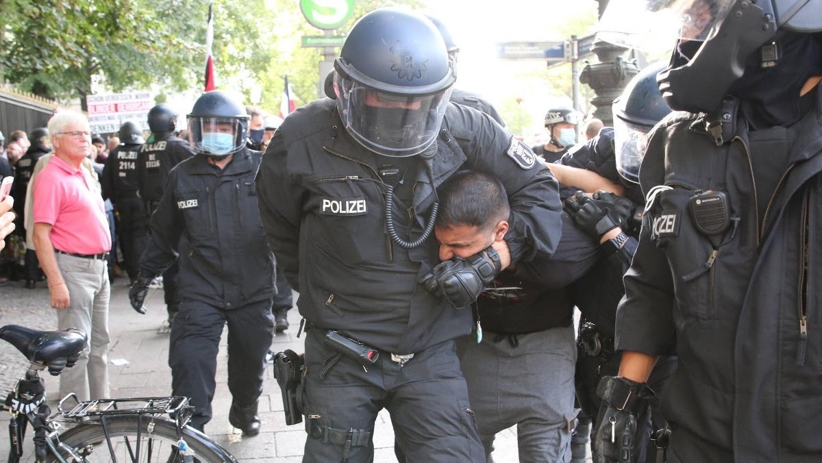 HalfShinyHead tweet media