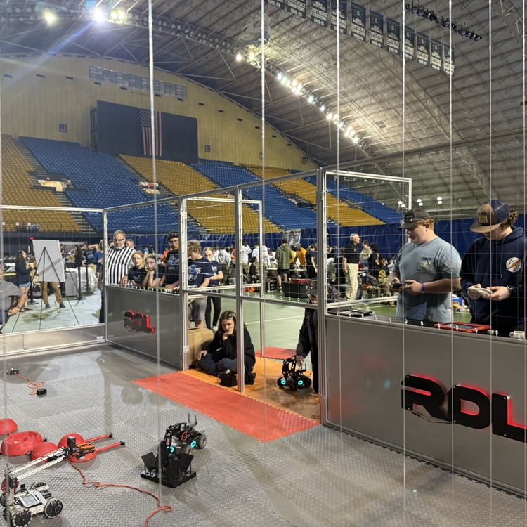 jsbhs_trojans's tweet photo. This weekend 8 WCPS Robotics teams are competing in the National RDL Championship at ETSU!  These teams are forming alliances with other teams and sharpening their skills to represent our school division on the National stage! https://t.co/lgKdPJ4RMF