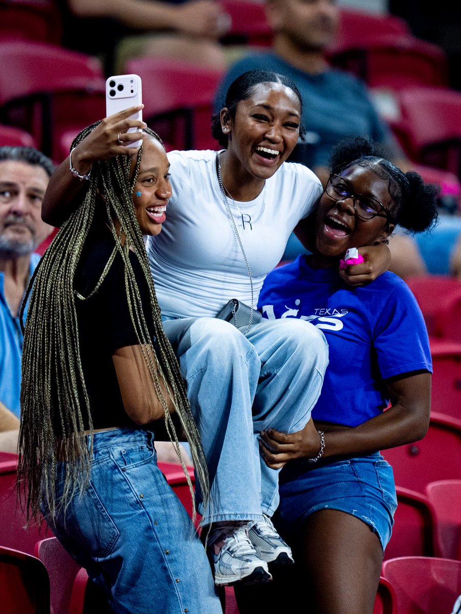 LOVB Houston Volleyball tweet media