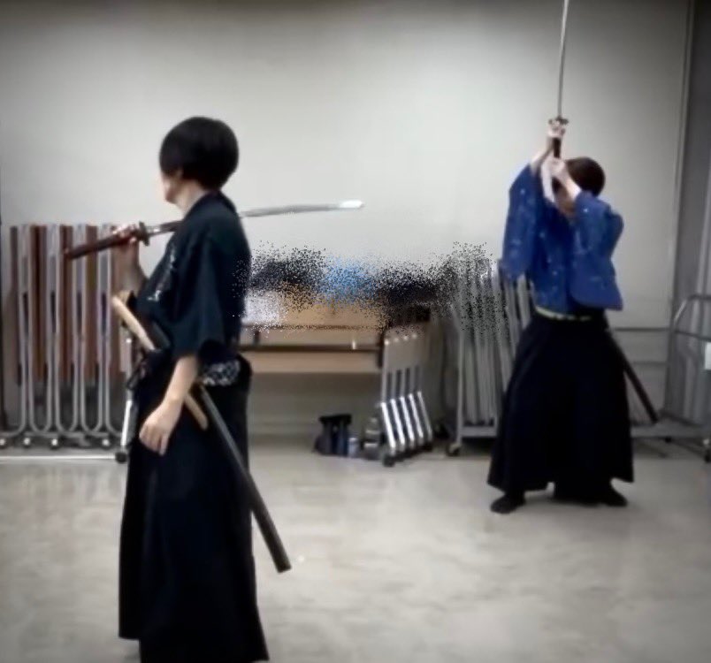 福　来 tweet media