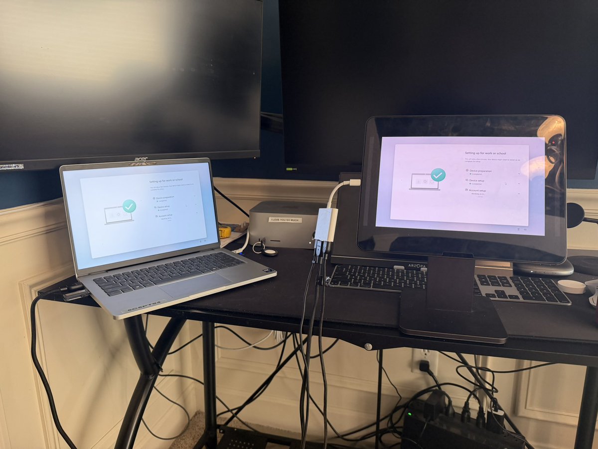 MarkHunterOrr's tweet photo. What are you doing?
#Intune #Autopilot #HybridJoin #EntraID #ElGato #CaptureCard https://t.co/iSBfnJjnHn