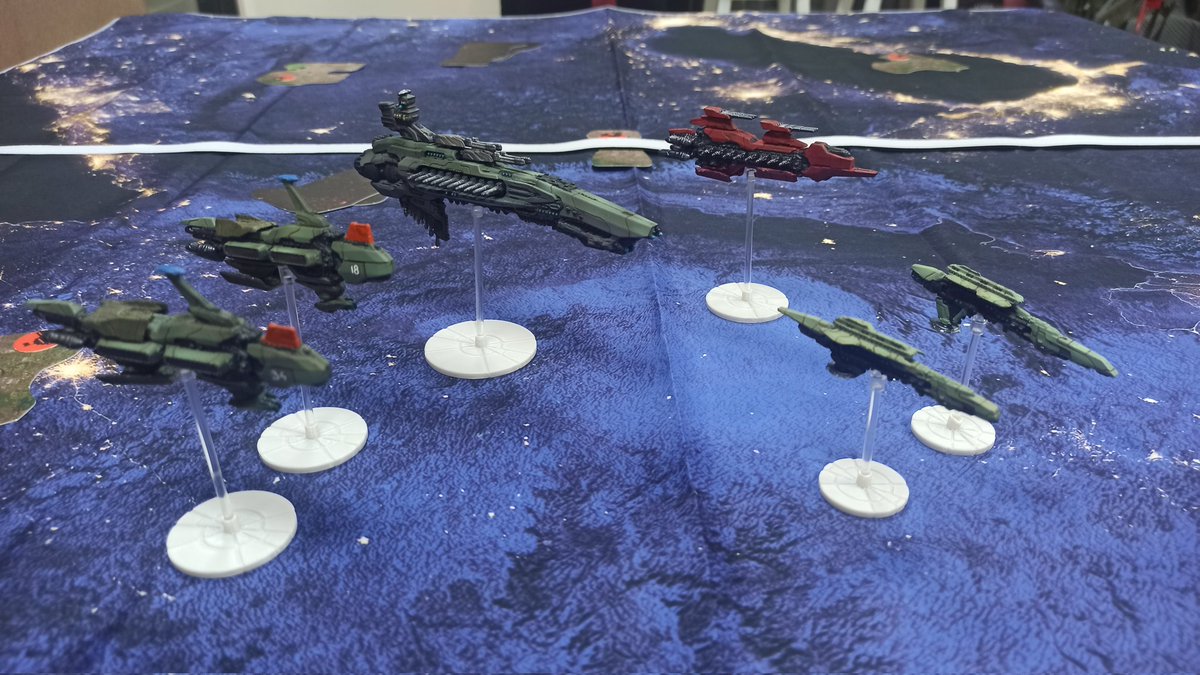 Timmyay's tweet image. Dropfleet Commander  

Resistance vs UCM – 650pts 
Mission: Random from the deck  

Today I finally had my first game with my own fleet! 
Huge thanks again to AP for the excellent teaching. 
First battle done — more to come!

#DropfleetCommander 
#ドロップフリートコマンダー