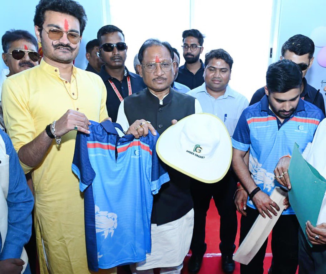 मुख्यमंत्री श्री विष्णु देव साय ने आज जशपुर में कृपा क्रिकेट एकेडमी का शुभारंभ किया। इस दौरान जशपुर में क्रिकेट को बढ़ावा देने के उद्देश्य ...