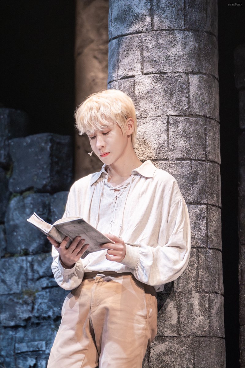 ꜱᴛʀᴀᴡʙᴇʀʀʏ tweet media