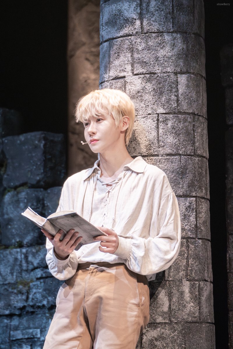 ꜱᴛʀᴀᴡʙᴇʀʀʏ tweet media