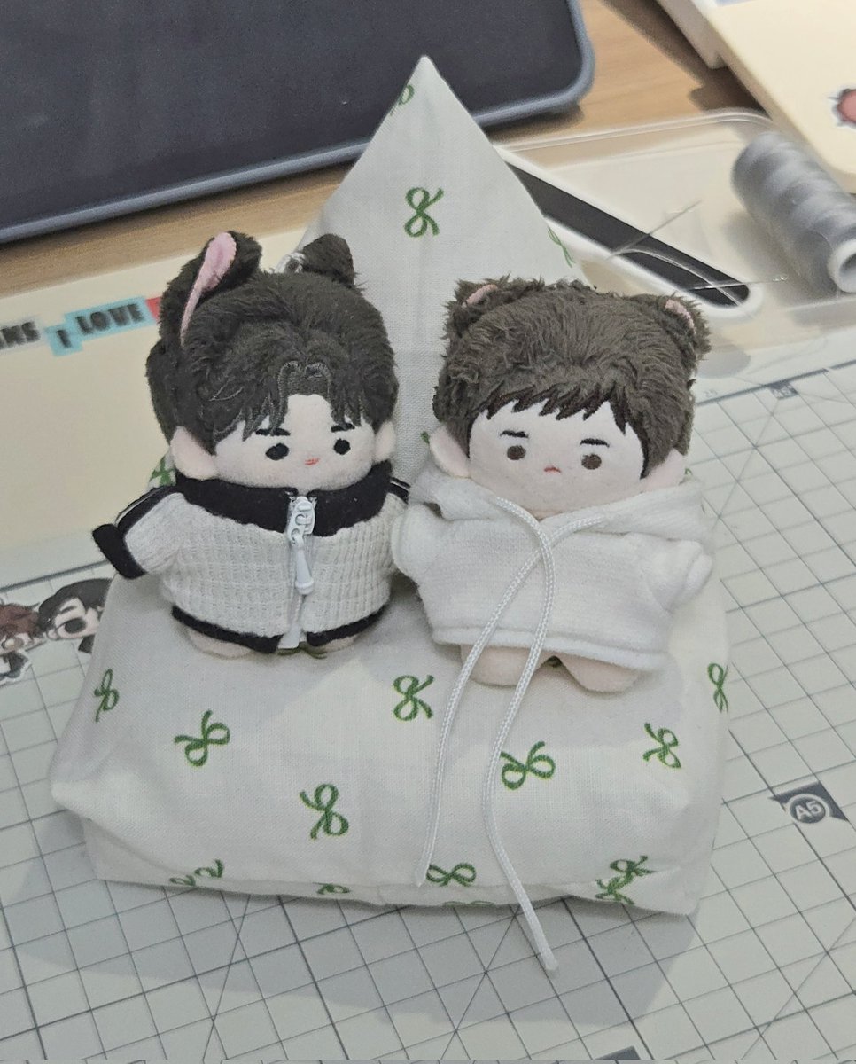 1933 🪡ᐠ(^.^ )ᐟ🧵 tweet media