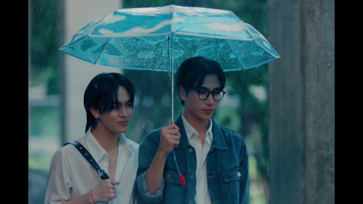 GMMTV's tweet photo. ก็พบเมฆน่ารักขนาดนี้ จะไม่ให้ชอบยังไงไหวล่ะนั่น 🫳🏻💖
#LoveYouTeacherSeriesEP3
@perthppe @Ppsanta https://t.co/dvxceFsb4M