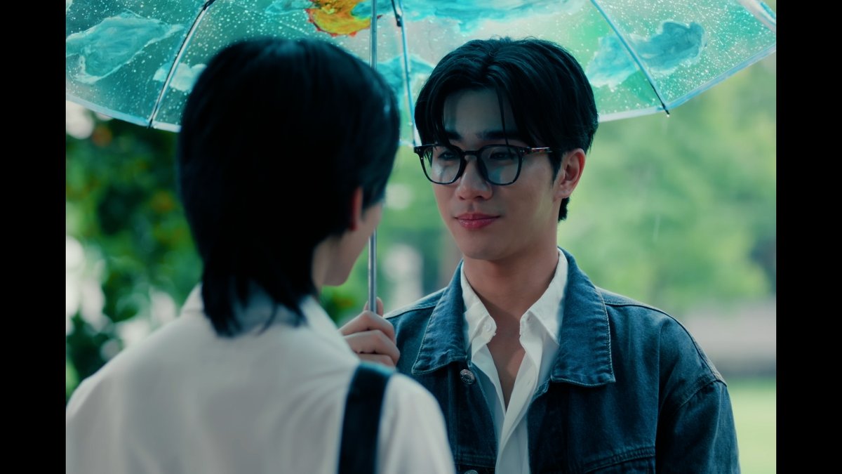 GMMTV's tweet photo. ก็พบเมฆน่ารักขนาดนี้ จะไม่ให้ชอบยังไงไหวล่ะนั่น 🫳🏻💖
#LoveYouTeacherSeriesEP3
@perthppe @Ppsanta https://t.co/dvxceFsb4M
