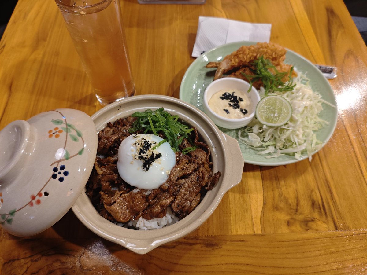 01001010 01100001 01101110 01110101 tweet media