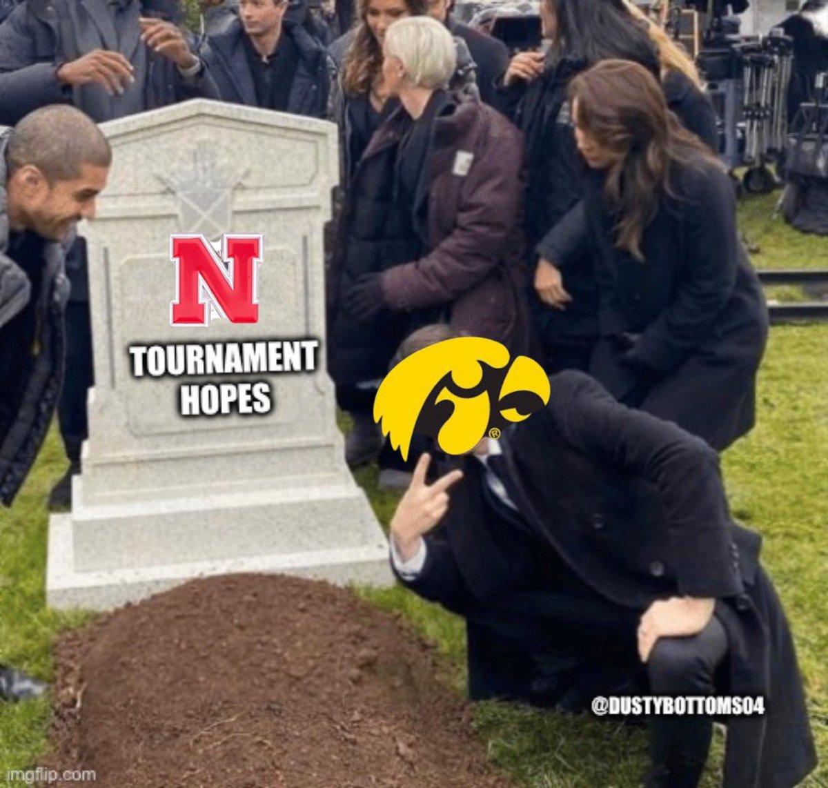 Hawkeye Jesus tweet media