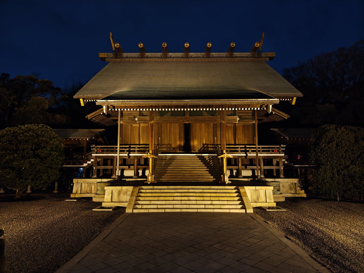 snasna78865's tweet photo. 靖国神社夜桜観覧
#靖国神社 https://t.co/wSjy9vu7v7