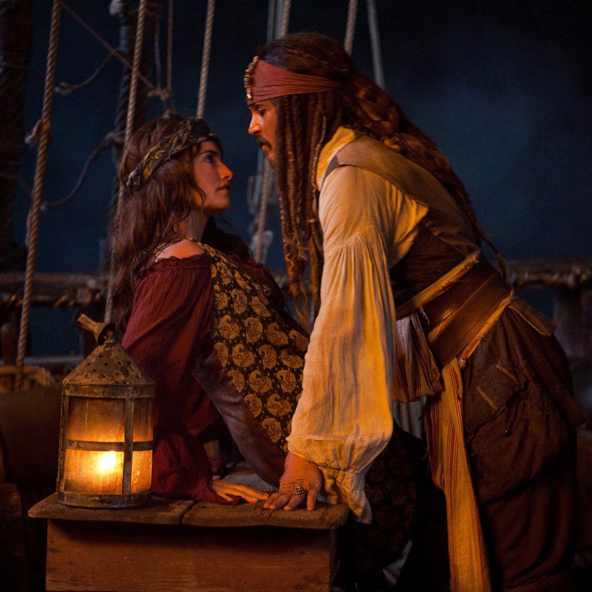 eylül ☠️ tweet media