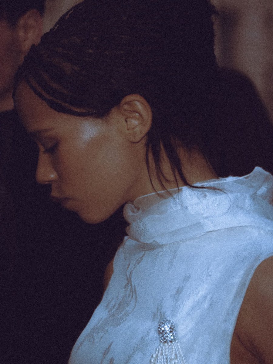 Taylor Russell Details tweet media