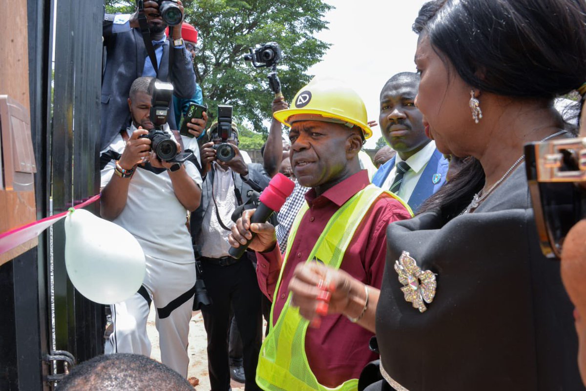 Ike monday tweet media