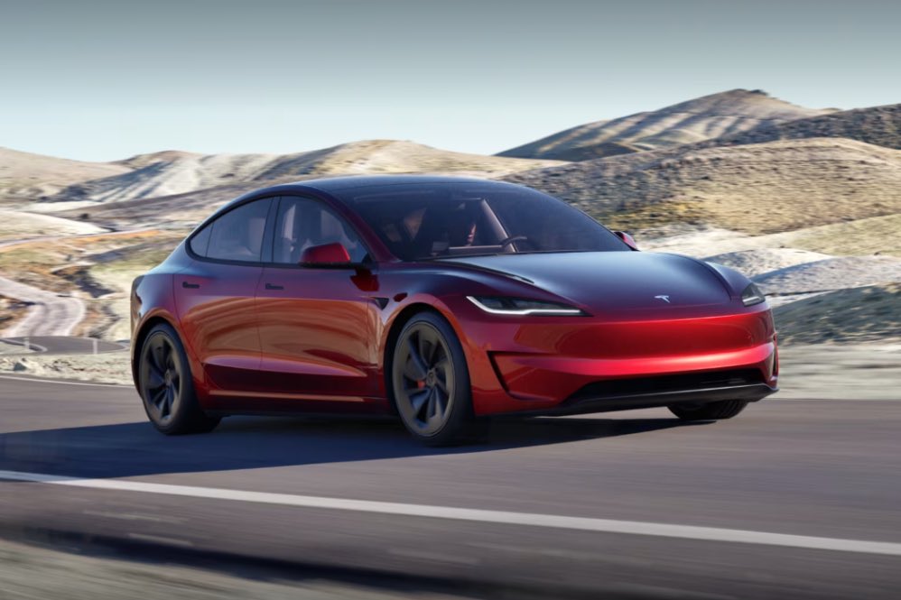 TheTeslaLife's tweet image. #Tesla quietly updates #Model3 with PCS2Lite hardware, hinting at possible #V2L support
driveteslacanada.ca/news/tesla-qui…