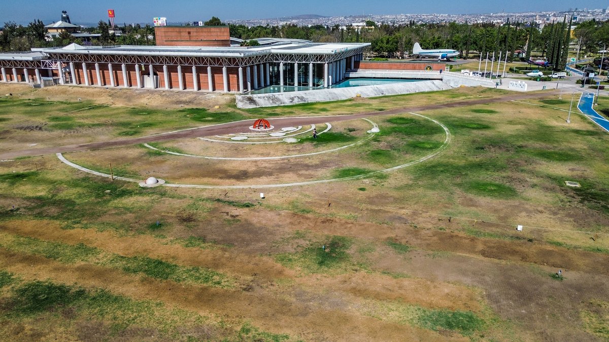 El Sol de León tweet media