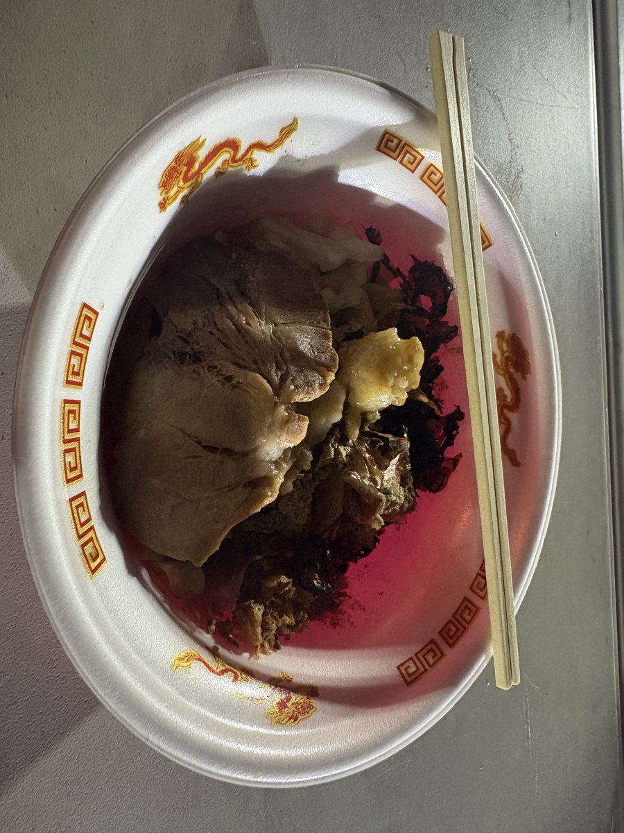 あろえ tweet media