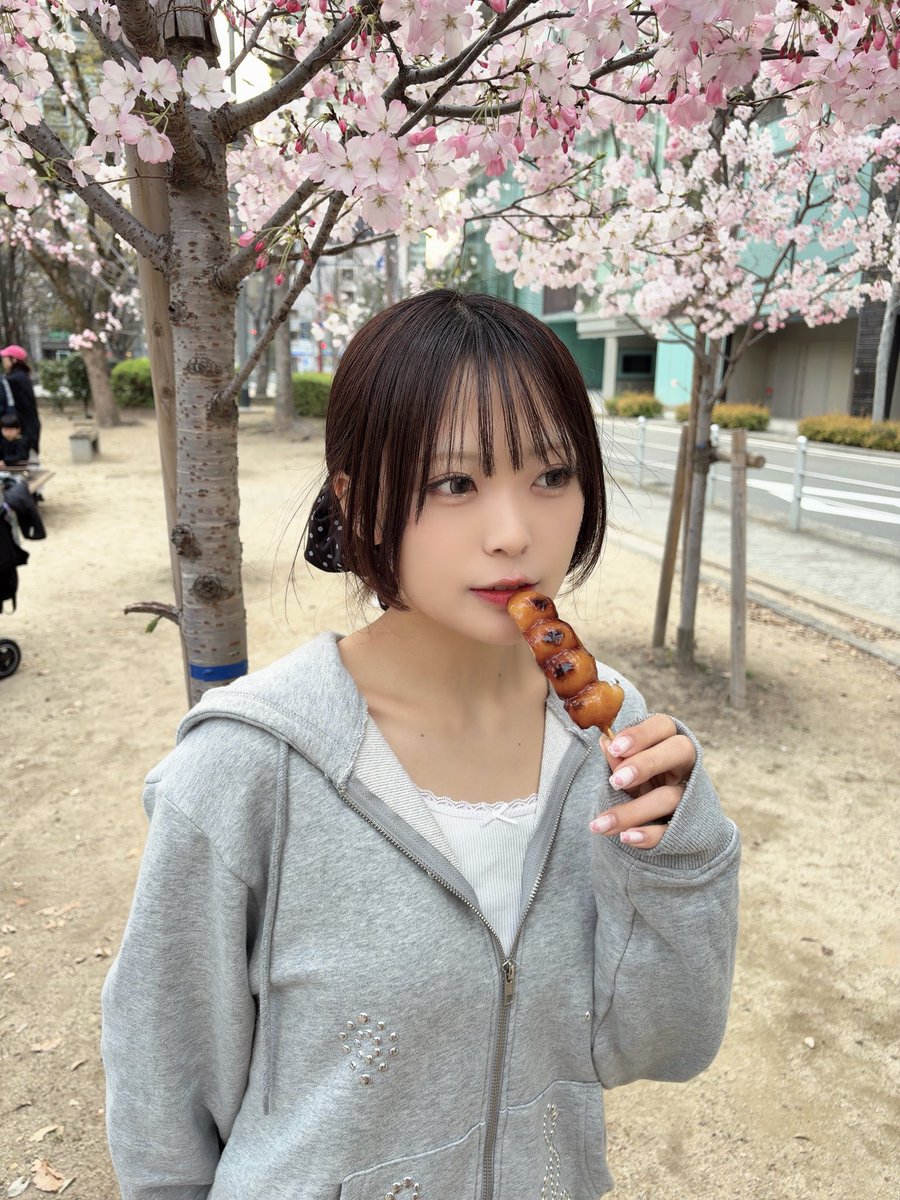 ゆりな(0番線と夜明け前) tweet media