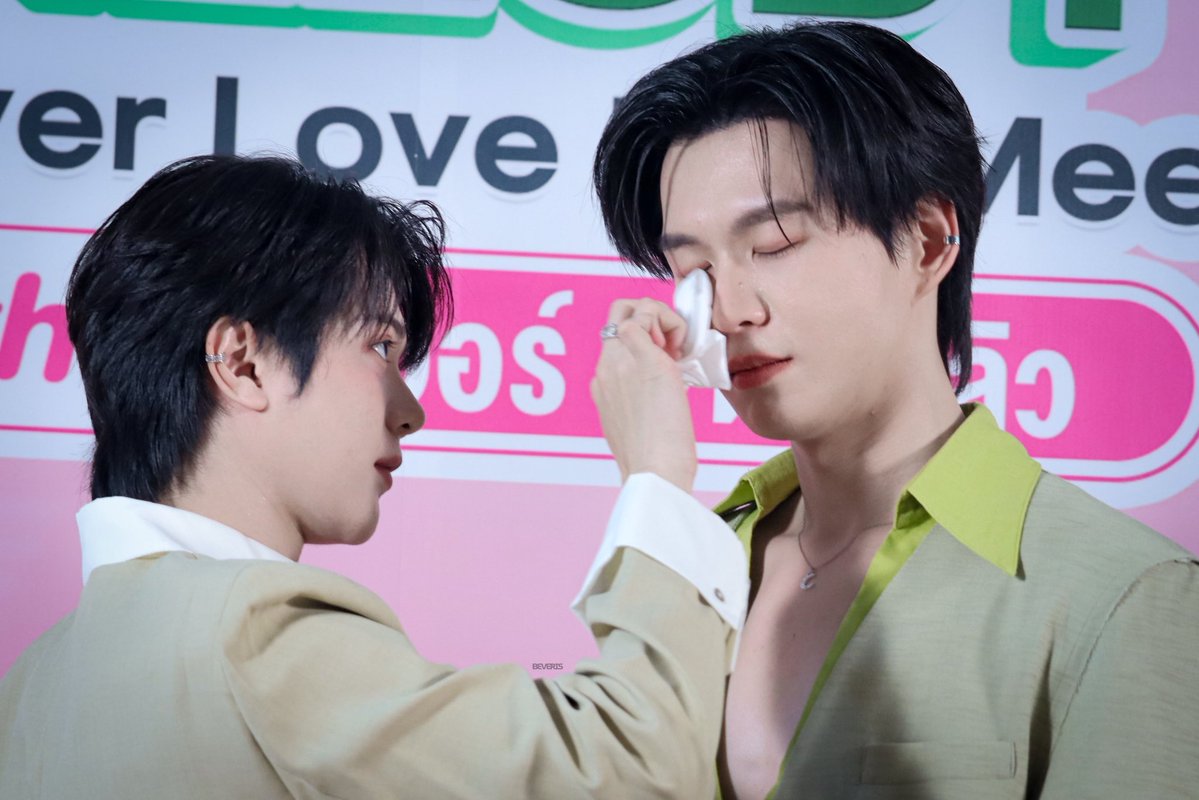 ❥･• พะพวย • ʙᴇᴠᴇʀɪs🌳⛅️ tweet media